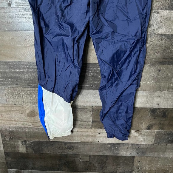 SOLD Nike VTG Windbreaker Pants XL - Picture 3 of 4